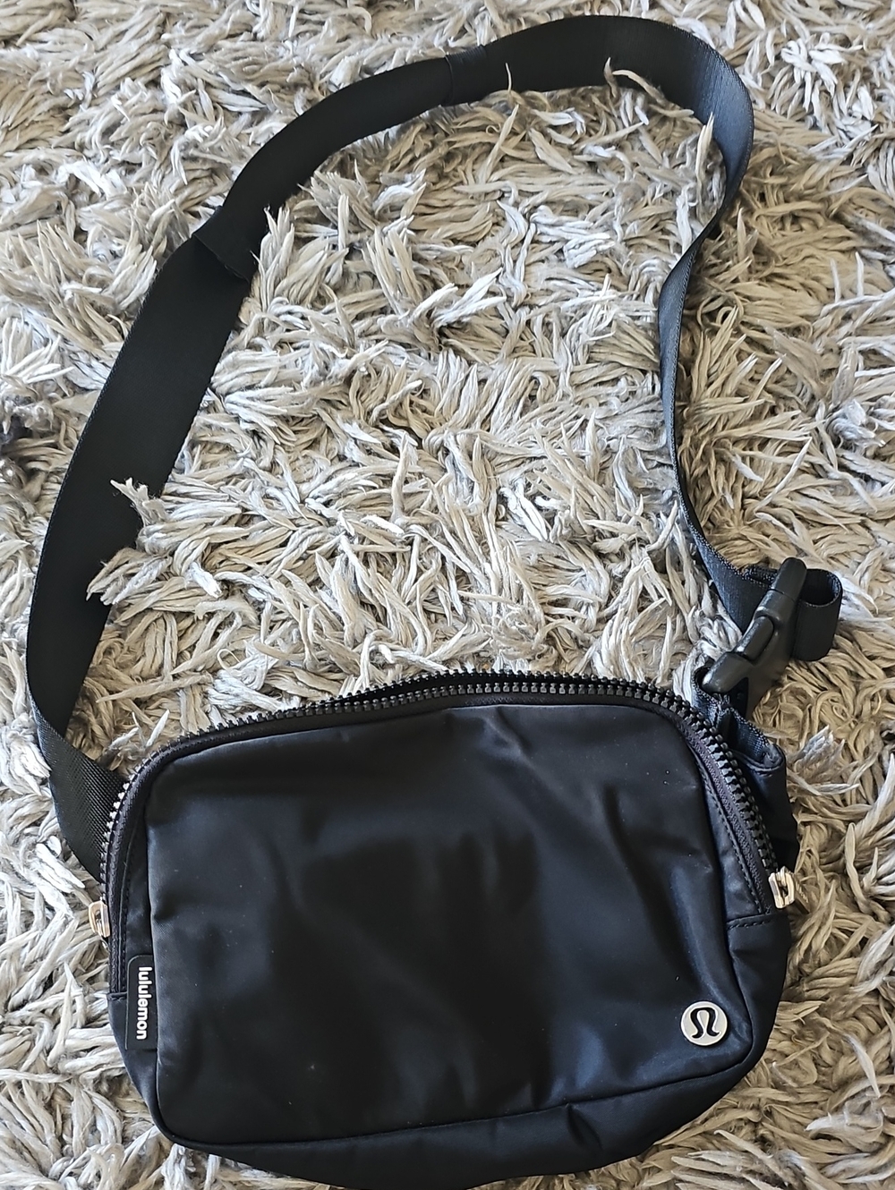 lululemon athletica Black Small Crossbody Belt Bag